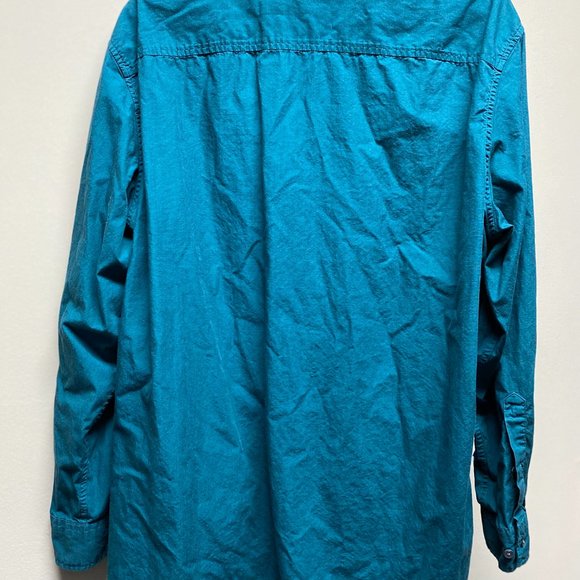 Assortment of Casual (Button Downs and Polo) - Picture 6 of 9